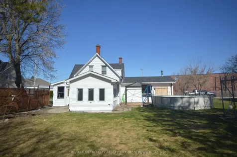 235 Renfrew Avenue W Renfrew ON K7V 2Y7