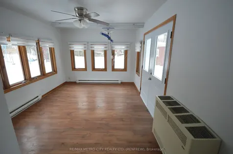 235 Renfrew Avenue W Renfrew ON K7V 2Y7