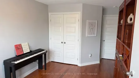 891 Riverview Way Kingston ON K7K 0J4