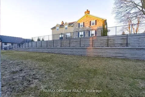 142 Queensbrook Crescent Cambridge ON N1S 0E4