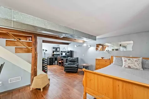 5761 Prince Edward Avenue Niagara Falls ON L2G 5J4