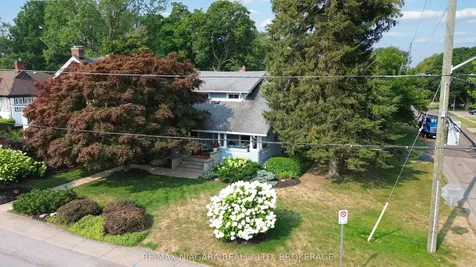 5761 Prince Edward Avenue Niagara Falls ON L2G 5J4