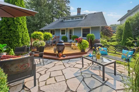 5761 Prince Edward Avenue Niagara Falls ON L2G 5J4