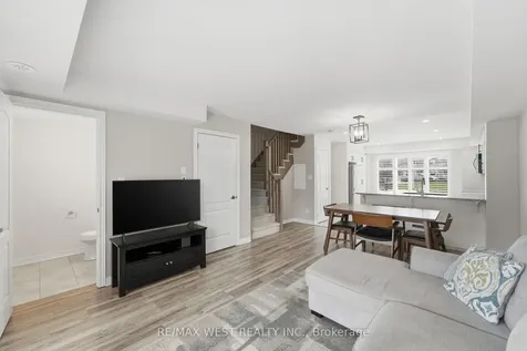 156 Watson Parkway N Guelph ON N1E 0P6