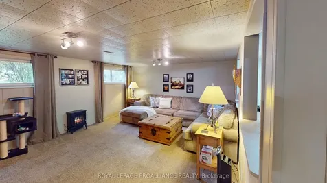 11 Stavebank Road Belleville ON K8P 2N7