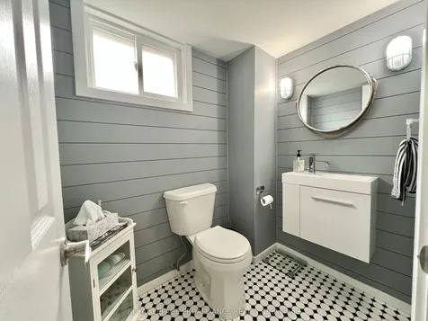 11 Stavebank Road Belleville ON K8P 2N7