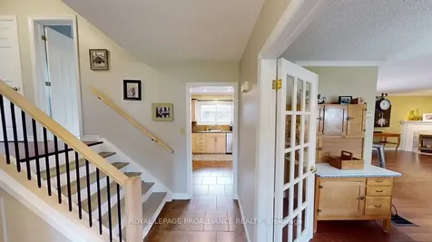 11 Stavebank Road Belleville ON K8P 2N7