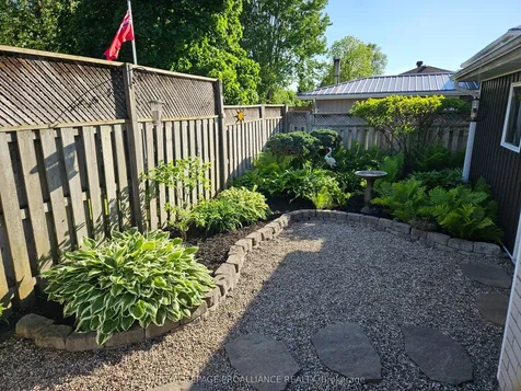 11 Stavebank Road Belleville ON K8P 2N7