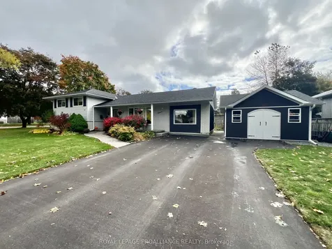 11 Stavebank Road Belleville ON K8P 2N7