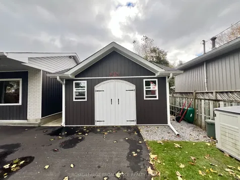 11 Stavebank Road Belleville ON K8P 2N7