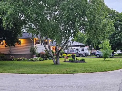 11 Stavebank Road Belleville ON K8P 2N7