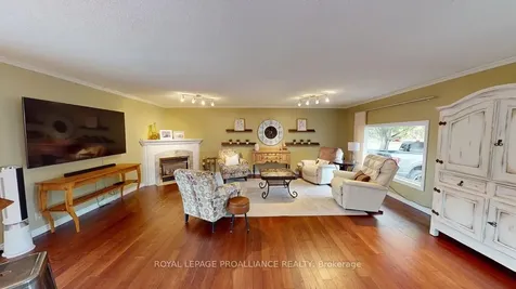 11 Stavebank Road Belleville ON K8P 2N7