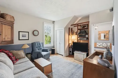 1266 Scenic Drive Hamilton ON L9K 1J6
