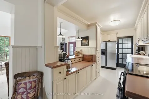 1266 Scenic Drive Hamilton ON L9K 1J6