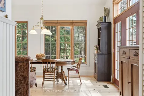 1266 Scenic Drive Hamilton ON L9K 1J6