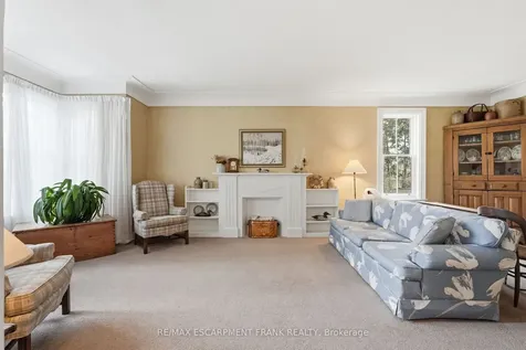 1266 Scenic Drive Hamilton ON L9K 1J6