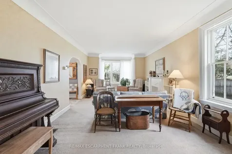 1266 Scenic Drive Hamilton ON L9K 1J6