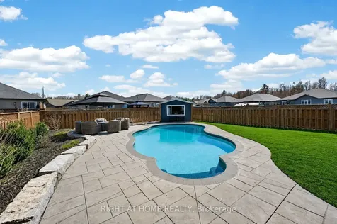 27 Woodburn Drive Quinte West ON K8V 0E1