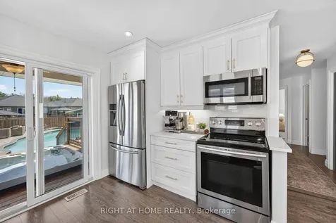 27 Woodburn Drive Quinte West ON K8V 0E1
