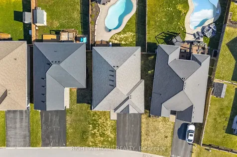 27 Woodburn Drive Quinte West ON K8V 0E1