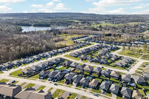 27 Woodburn Drive Quinte West ON K8V 0E1