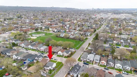 352 Fairfield Avenue Hamilton ON L8H 5H8