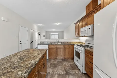 111 King Street East, Unit 14 Street Ingersoll ON N5C 1G8