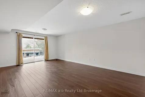 111 King Street East, Unit 14 Street Ingersoll ON N5C 1G8
