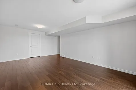111 King Street East, Unit 14 Street Ingersoll ON N5C 1G8