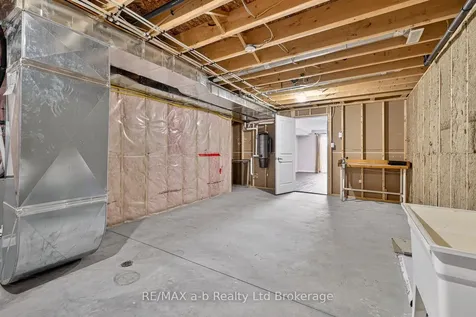 111 King Street East, Unit 14 Street Ingersoll ON N5C 1G8