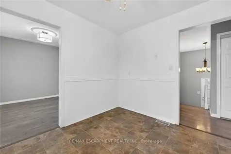 31 Killins Street West Lincoln ON L0R 2A0