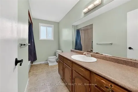 31 Killins Street West Lincoln ON L0R 2A0