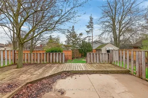 31 Killins Street West Lincoln ON L0R 2A0
