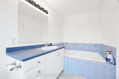 352 Forestbrook Street Kanata ON K2K 0B8