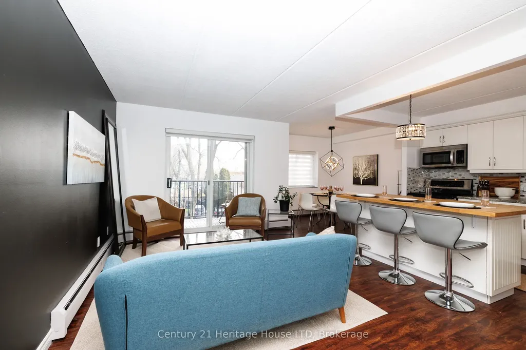 6 Westlake Lane St. Catharines ON L2N 5S3