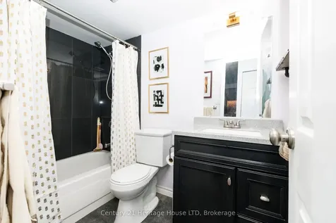 6 Westlake Lane St. Catharines ON L2N 5S3
