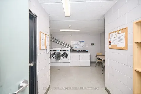 6 Westlake Lane St. Catharines ON L2N 5S3