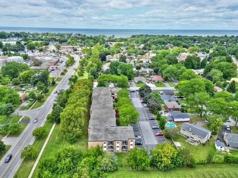 6 Westlake Lane St. Catharines ON L2N 5S3