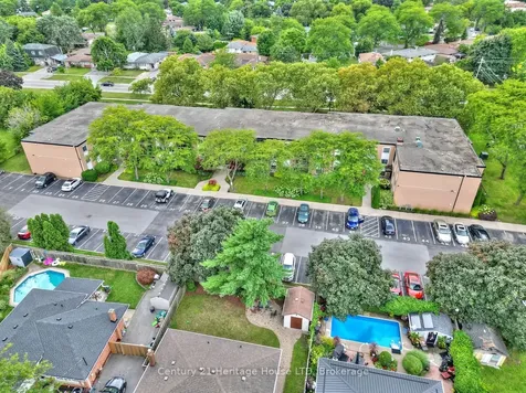 6 Westlake Lane St. Catharines ON L2N 5S3