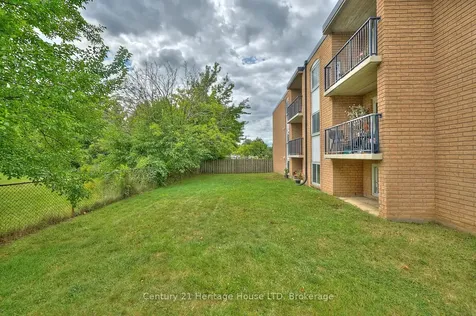 6 Westlake Lane St. Catharines ON L2N 5S3