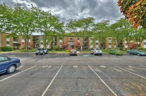 6 Westlake Lane St. Catharines ON L2N 5S3