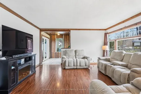 296 High Street Georgian Bay ON P0C 1H0