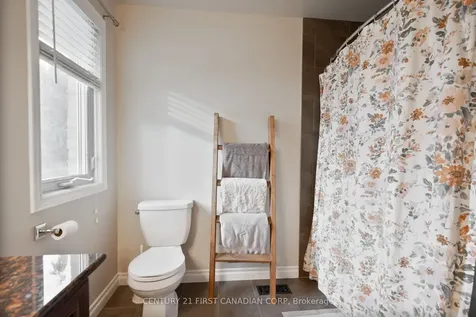 17 Allison Court Strathroy-caradoc ON N7G 4C2