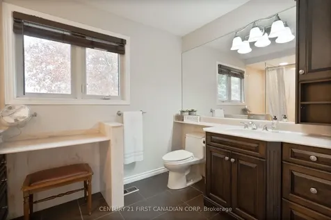 17 Allison Court Strathroy-caradoc ON N7G 4C2