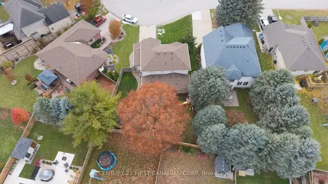 17 Allison Court Strathroy-caradoc ON N7G 4C2