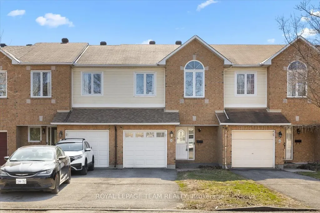 8 Crownridge Drive Kanata ON K2M 2M8