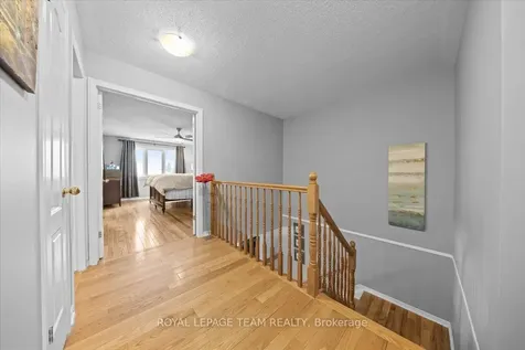 8 Crownridge Drive Kanata ON K2M 2M8