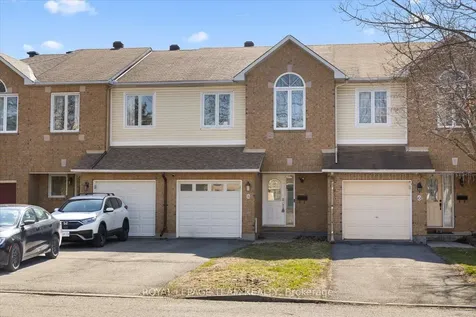 8 Crownridge Drive Kanata ON K2M 2M8