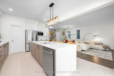 302 Haliburton Heights Kanata ON K2S 1S3