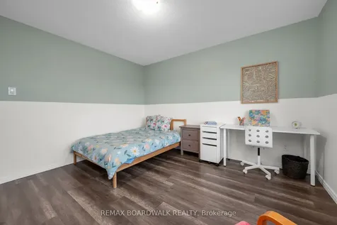 302 Haliburton Heights Kanata ON K2S 1S3